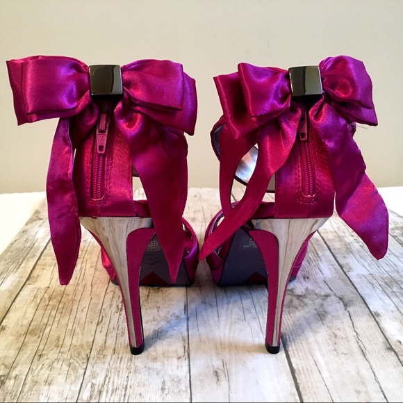 High Heels - Fuchsia/Satin - Picture 1 of 2